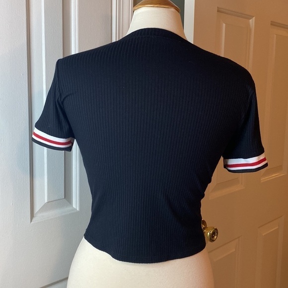 Tres Bien Black Ribbed V-Neck Shirt Size Large in EUC - Picture 5 of 9